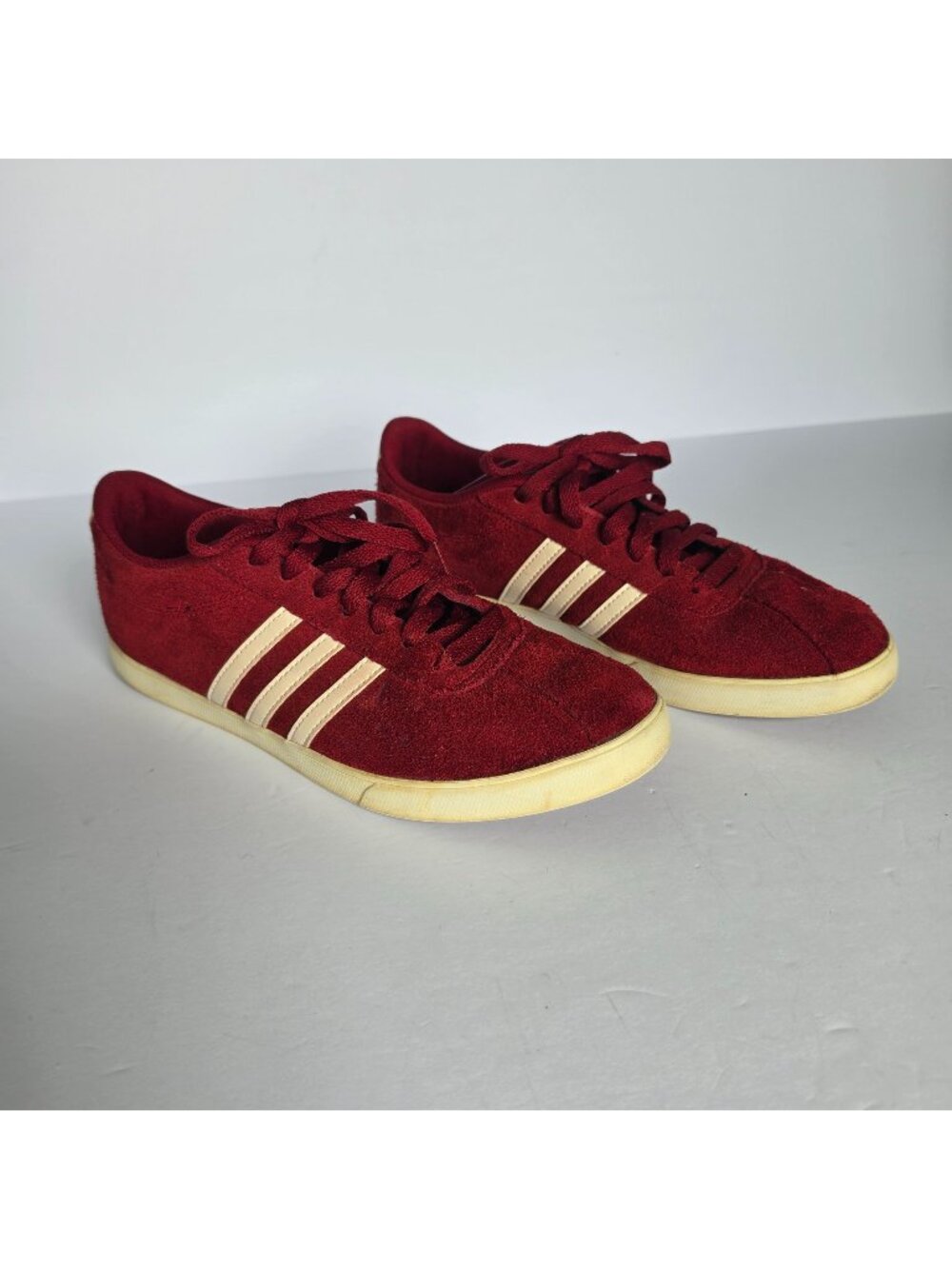 Adidas VL Court 2.0 Red Suede Sneakers Gum Cream Stripes Retro Size 9.5